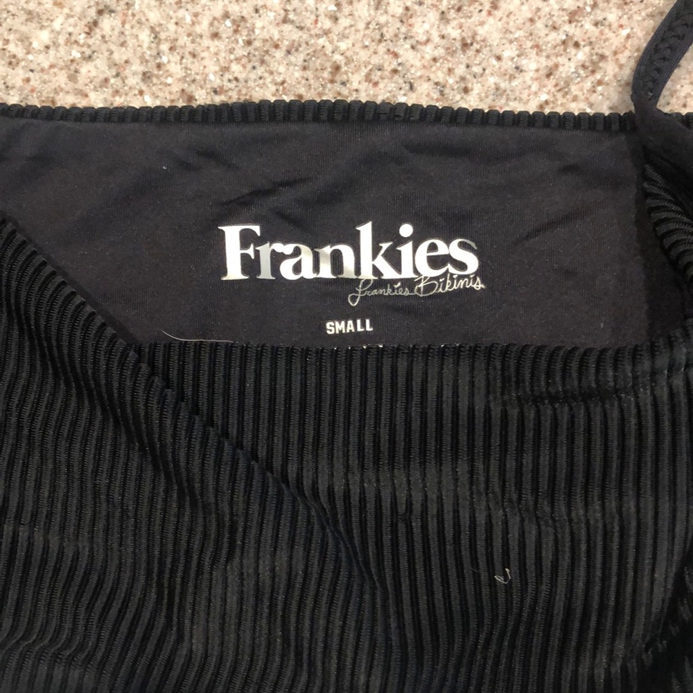 Frankies bikini top